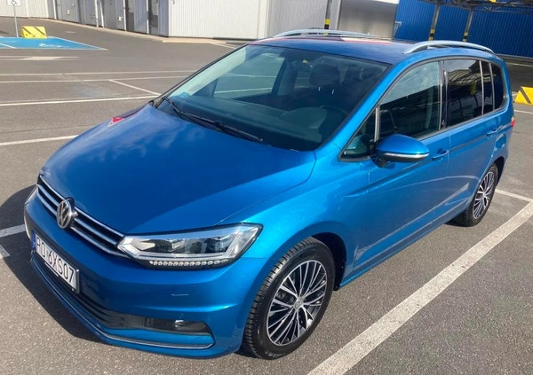 Volkswagen Touran cena 95750 przebieg: 59150, rok produkcji 2018 z Poznań małe 742